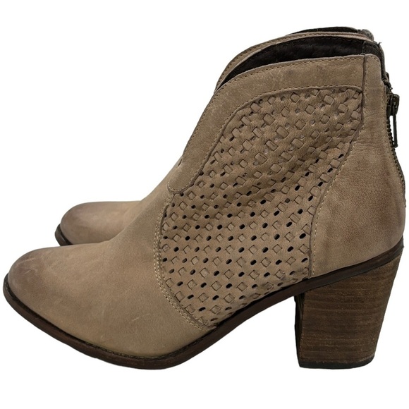 Diba True Lake land woven laser cut bootie size 9 - Picture 10 of 10